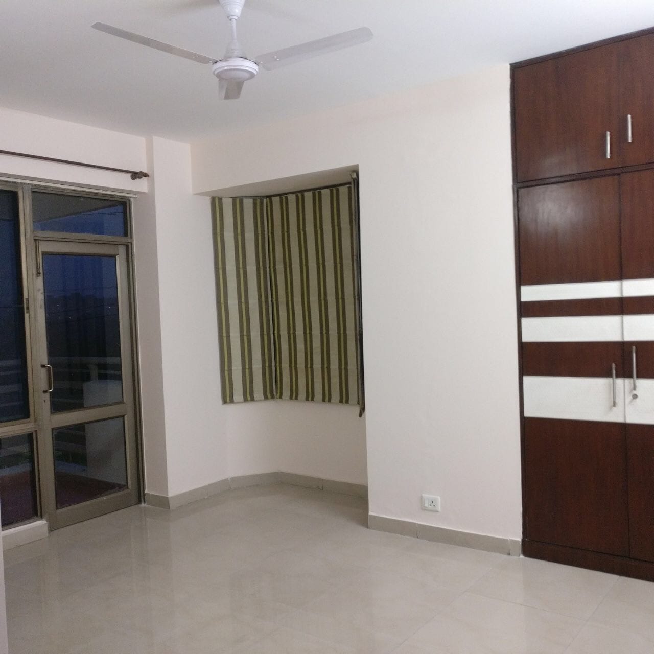 3 BHK Apartment in Sector 52, Gurgaon — interior view